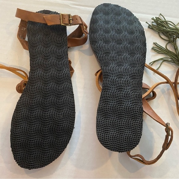 Free People Willow Tassel Wrap Around Gladiator Leather Sandals - Picture 4 of 9